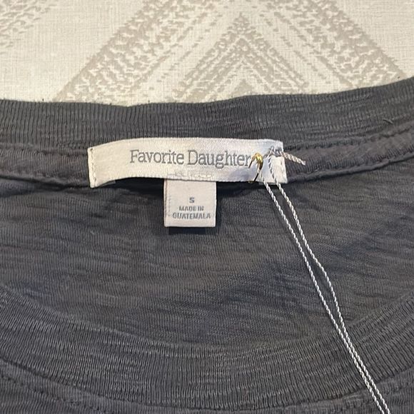 Favorite Daughter ‘Mom of the Year’ Grey T-Shirt - Picture 4 of 6